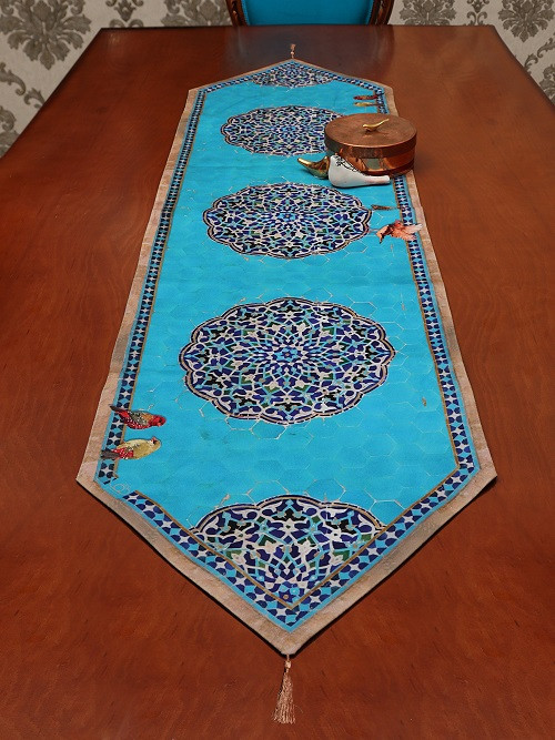 رومیزی مخمل طرح حوض فیروزه (آستر ساتن)