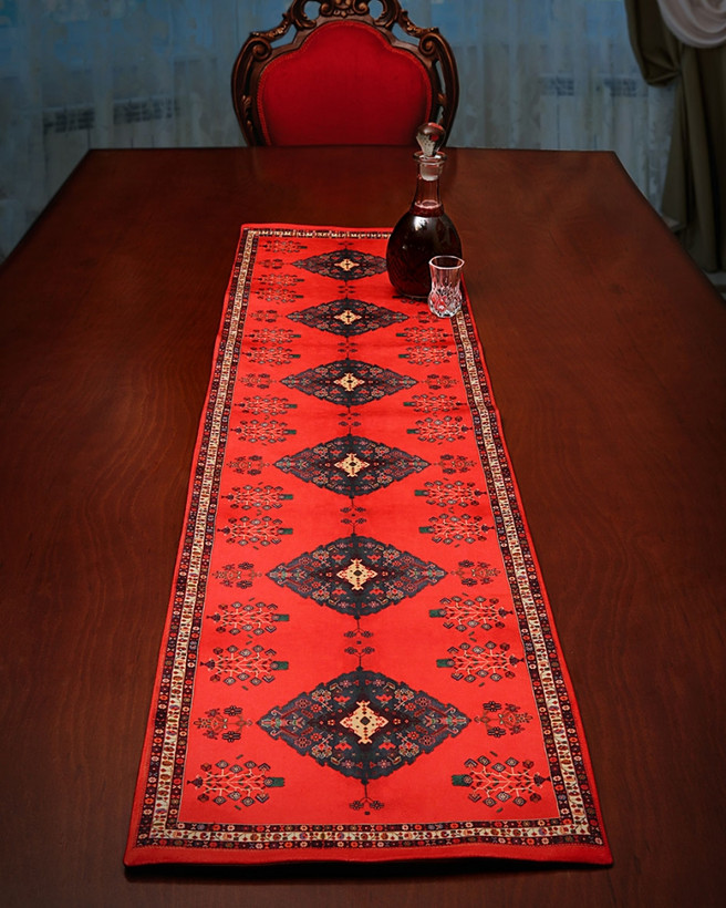 رومیزی مخمل طرح دشت شقایق (آستر ساتن)