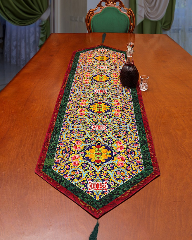 رومیزی مخمل طرح رزینا (آستر ساتن)