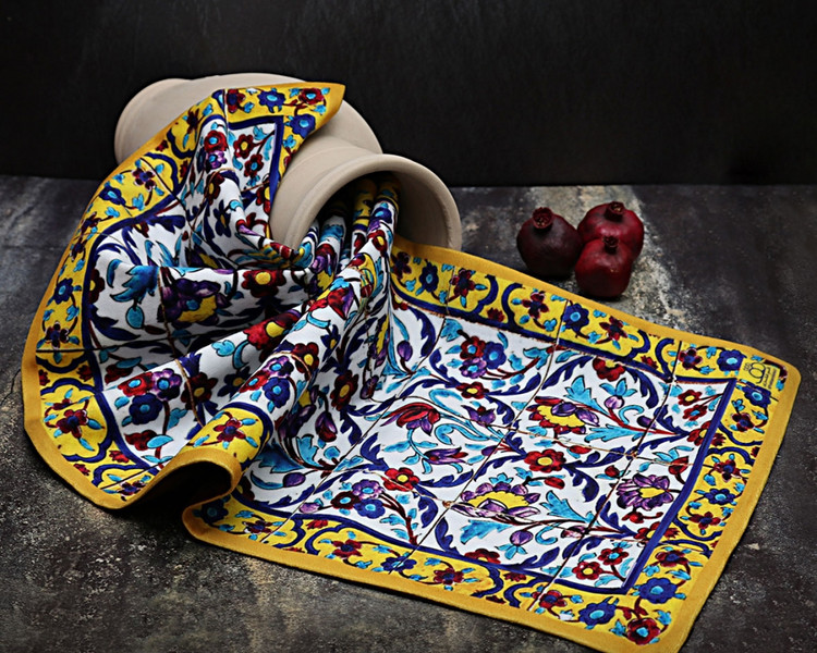 رومیزی مخمل طرح عمر خضر (آستر ساتن)