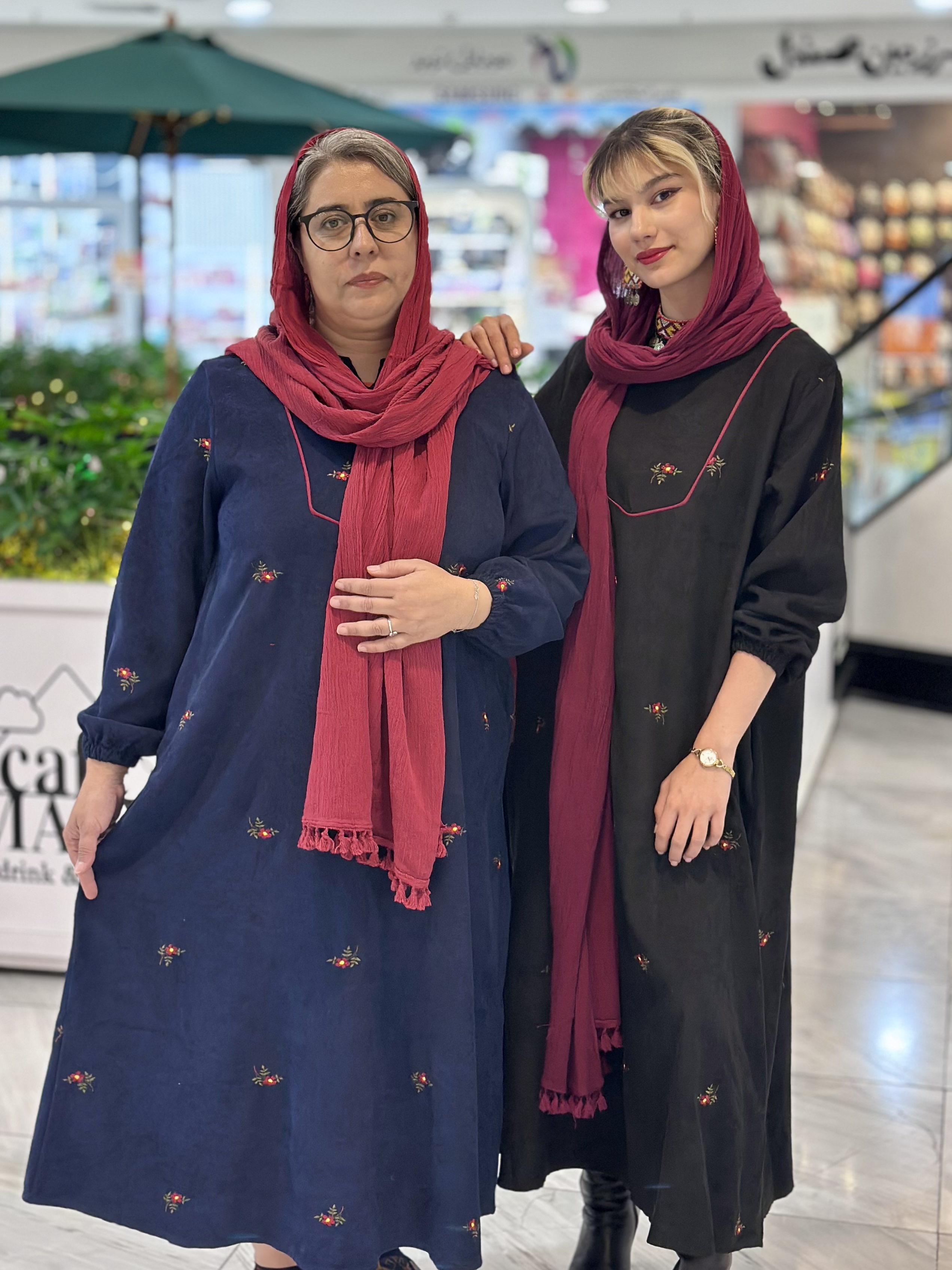 پیراهن مخمل بلند زنانه گلدوزی شده مدل بوته