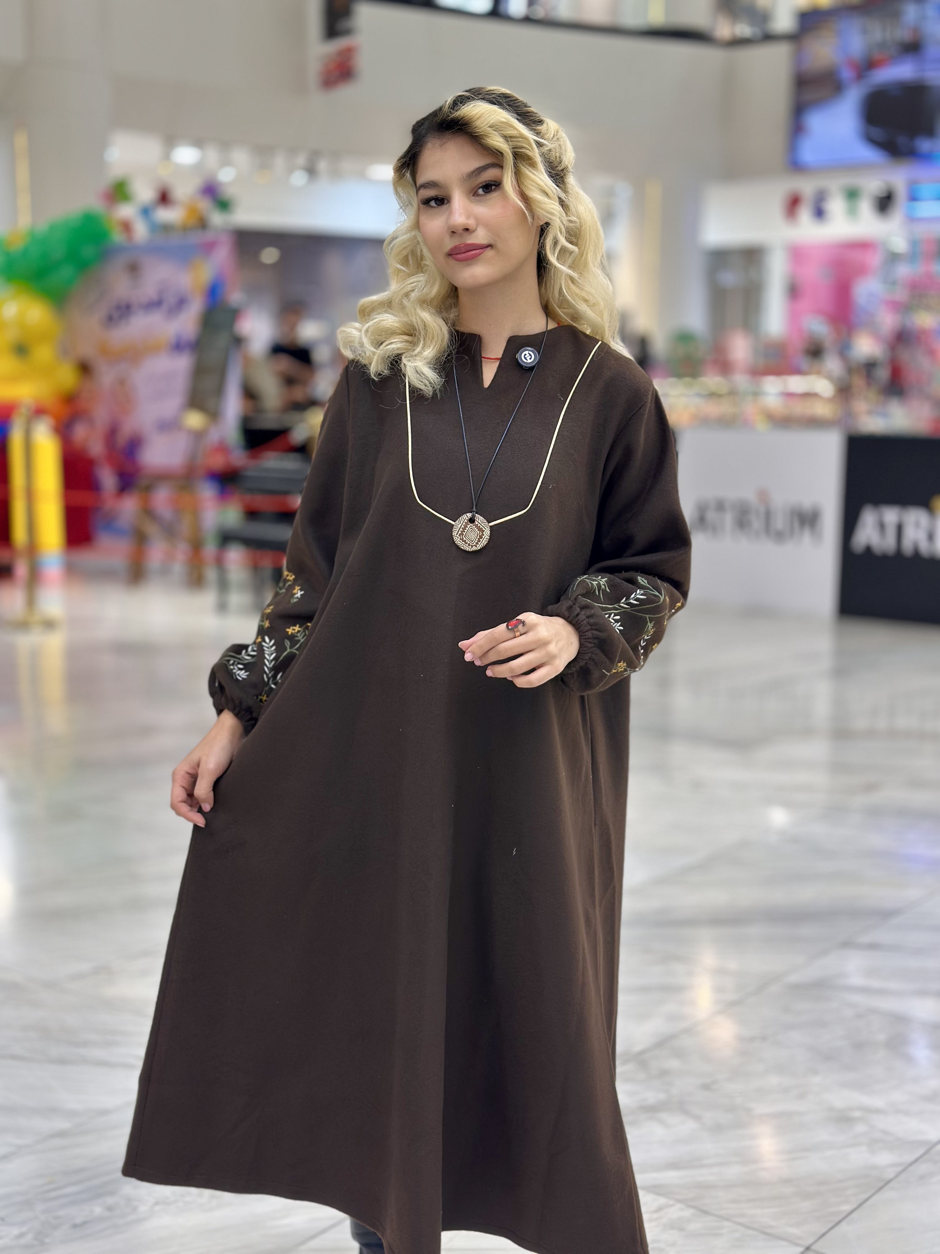 پالتو بلند زنانه گلدوزی شده مدل روناک