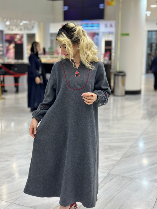 پالتو بلند زنانه گلدوزی شده مدل روناک