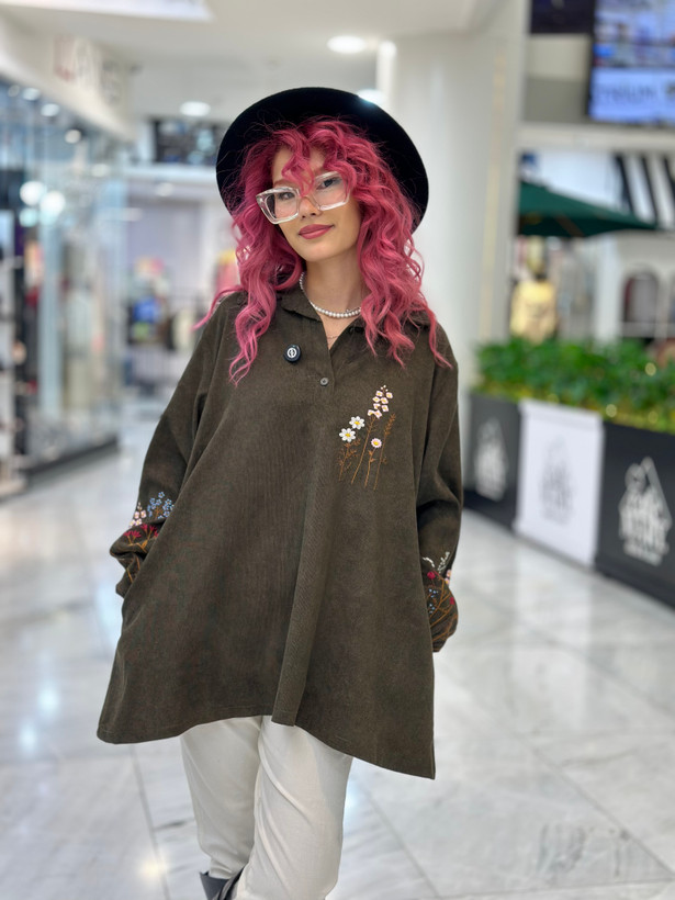 شومیز نیم دکمه مخمل زنانه گلدوزی شده مدل گل